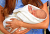 herzogin-kate-zeigt-ihr-baby.jpg