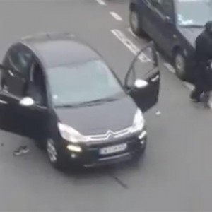 Amateurvideo zeigt Anschlag in Paris - 12 Tote